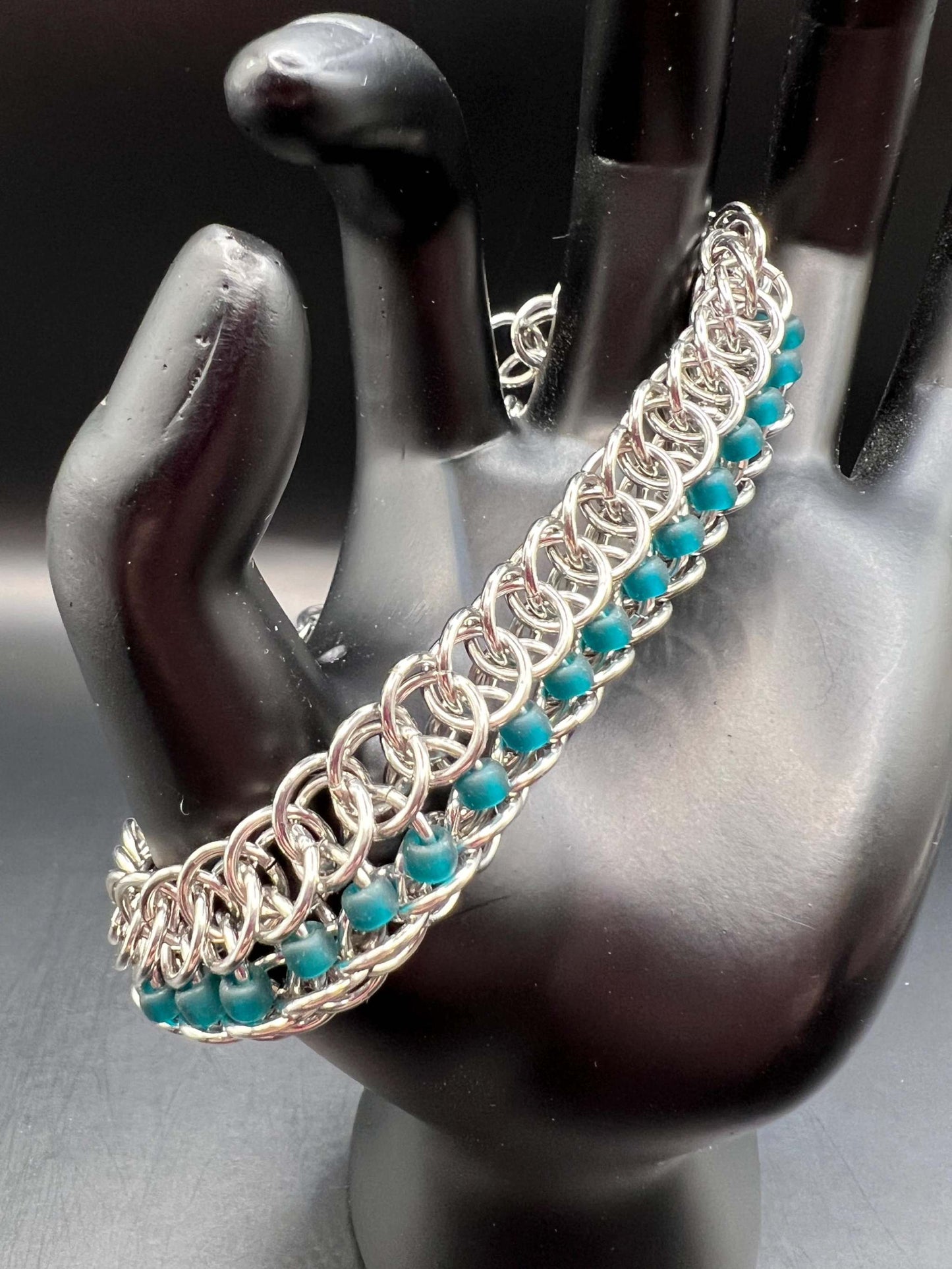 Glass Beaded Alligator Back Solid Stainless Steel Bracelet, Chainmaille, Stainless Steel Lobster Clasp, Adjustable 8.25-9.5" Long