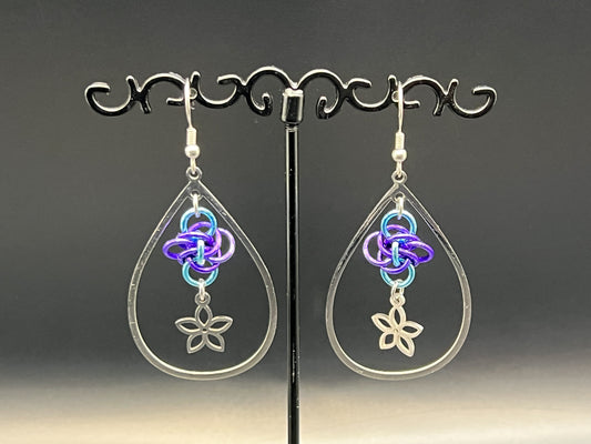 Charmed Teardrop: Earrings with Flower Charm