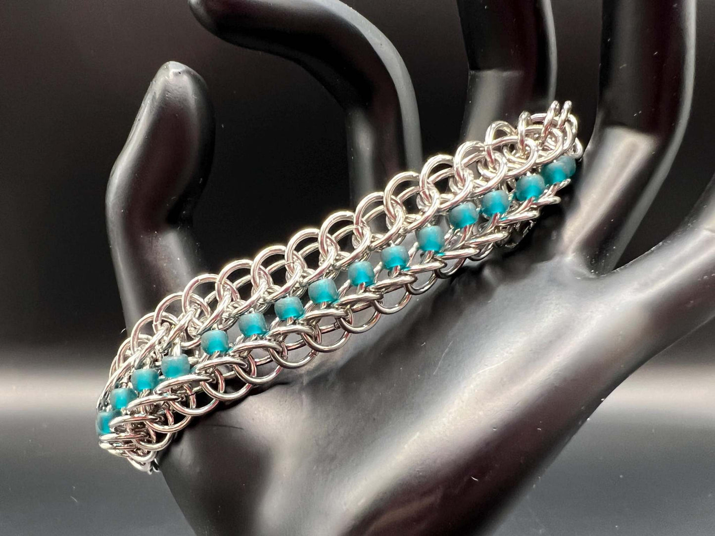Glass Beaded Alligator Back Solid Stainless Steel Bracelet, Chainmaille, Stainless Steel Lobster Clasp, Adjustable 8.25-9.5" Long